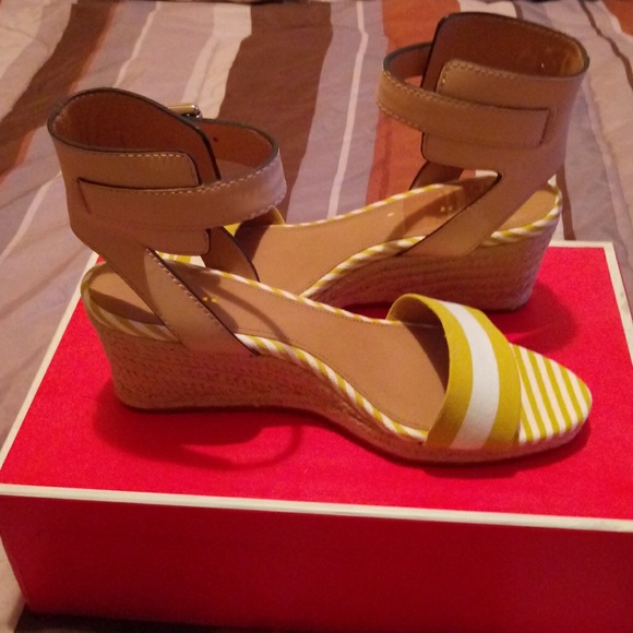 Coach Helen Wedge Sandal - Picture 4 of 7